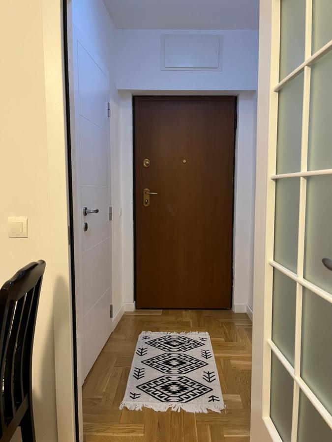 Yellowhouse Prishtine Bagian luar foto